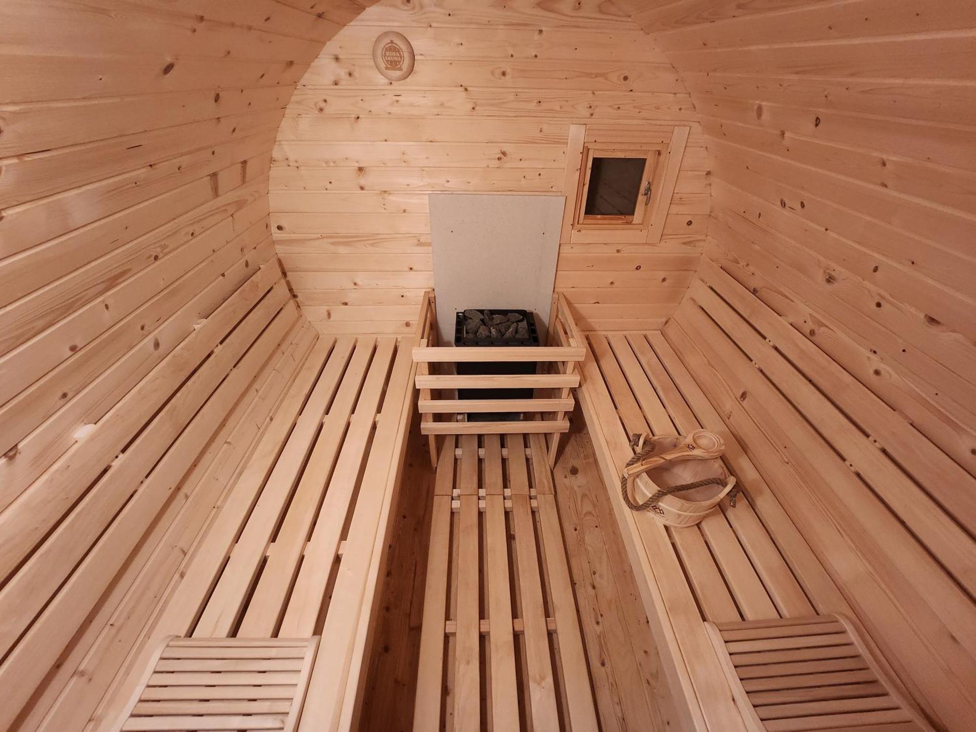 Haus Strandkoerv Mit Fass-Sauna Loddin Exterior photo
